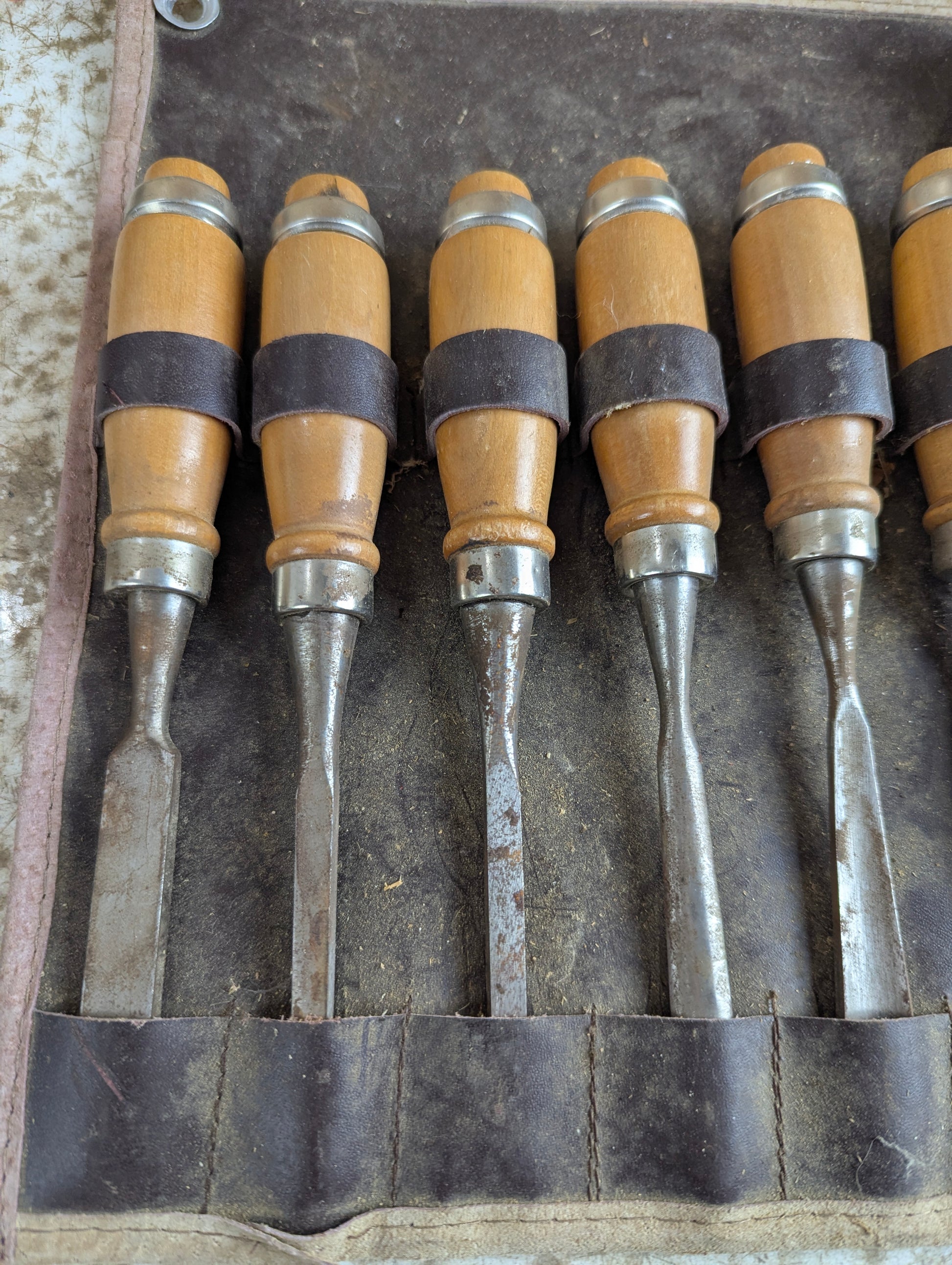 Vintage 12-Piece MOB Chisel Set in Leather Roll