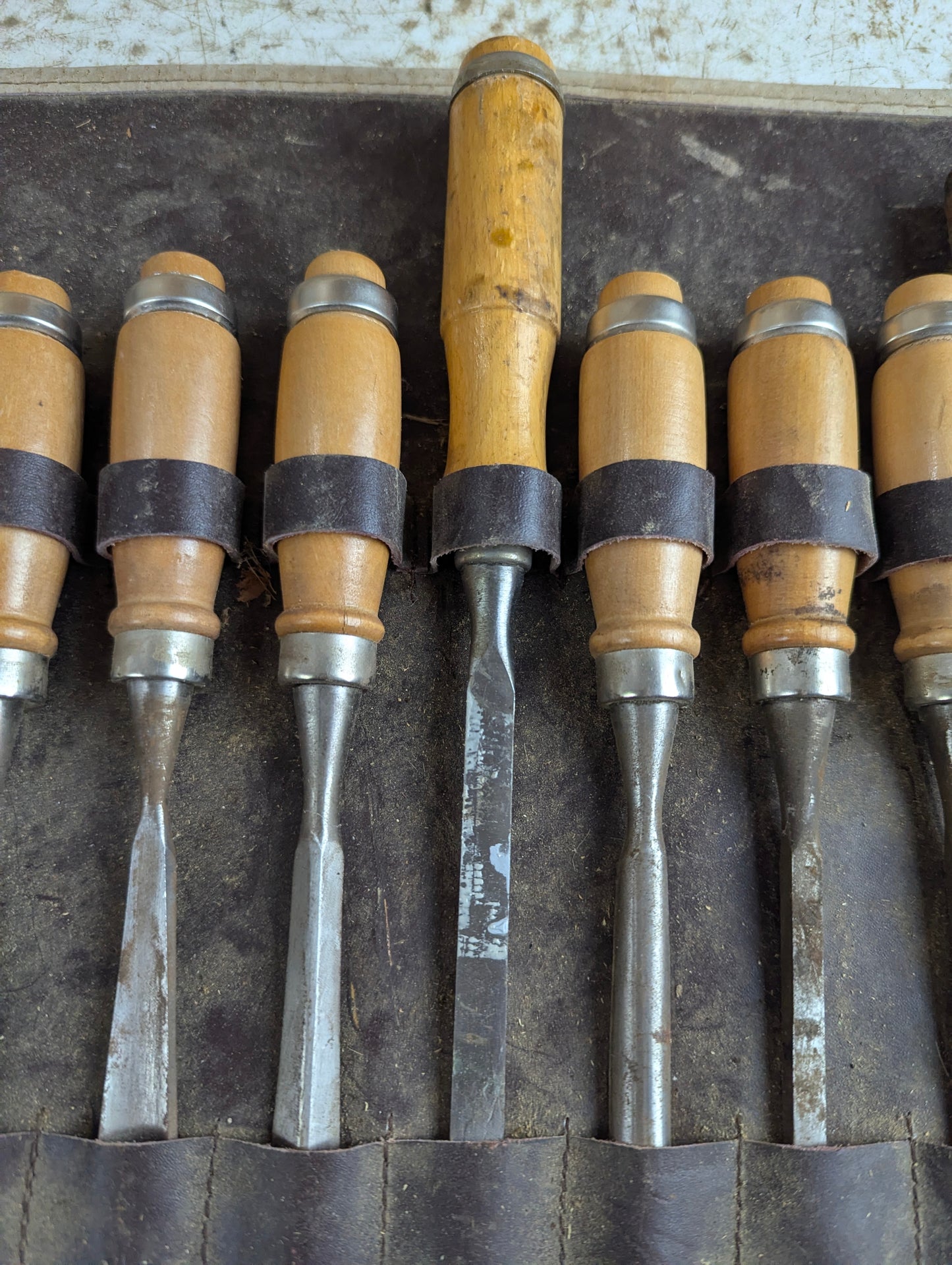 Vintage 12-Piece MOB Chisel Set in Leather Roll