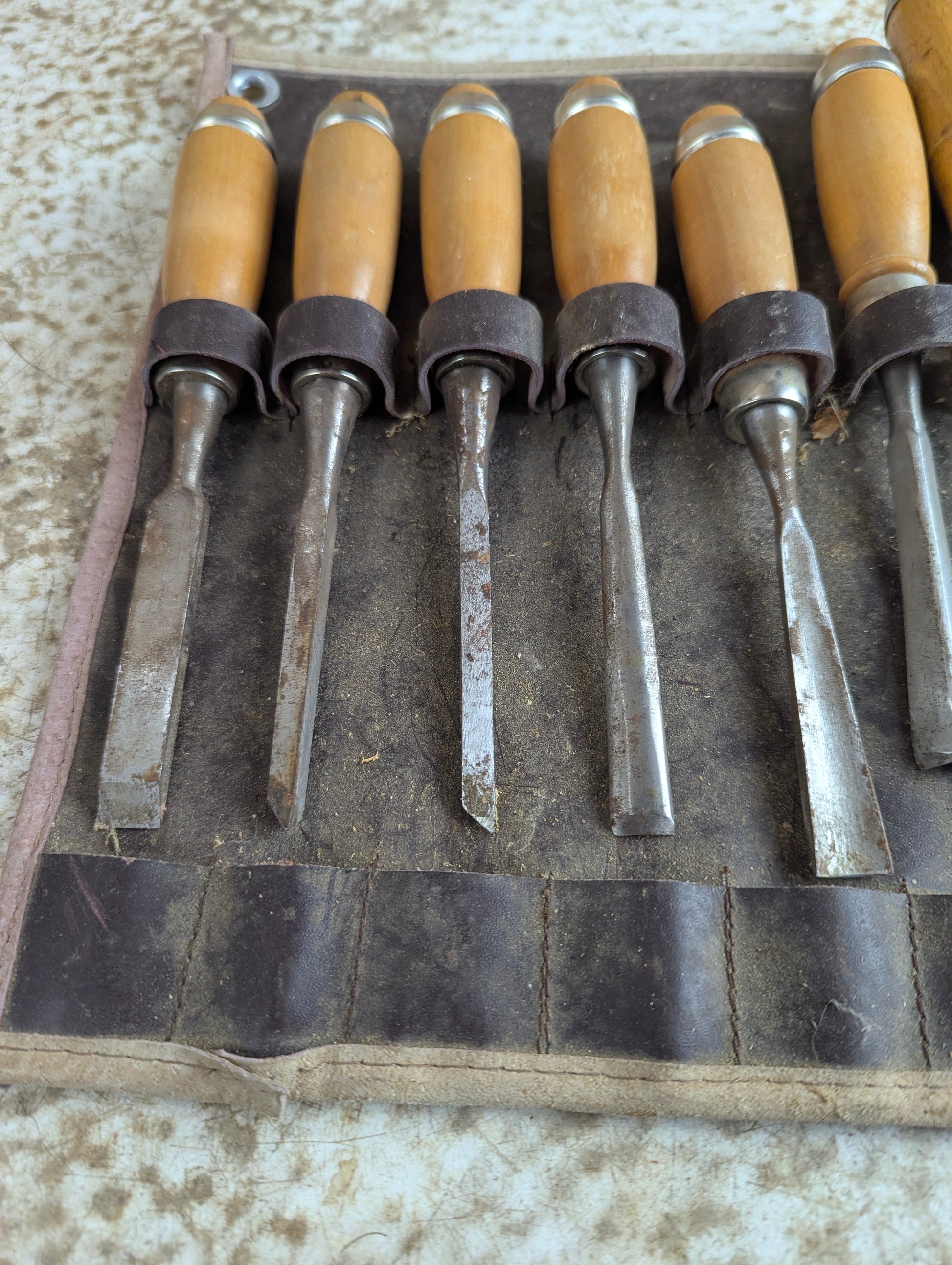 Vintage 12-Piece MOB Chisel Set in Leather Roll