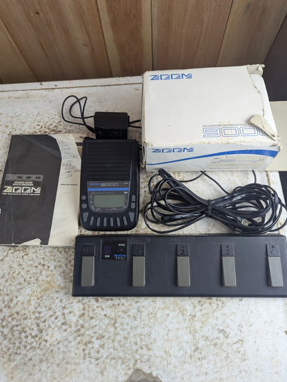 Zoom 9000 Advanced Guitar Effects Processor Complete Set with Pedal, Manual and Box