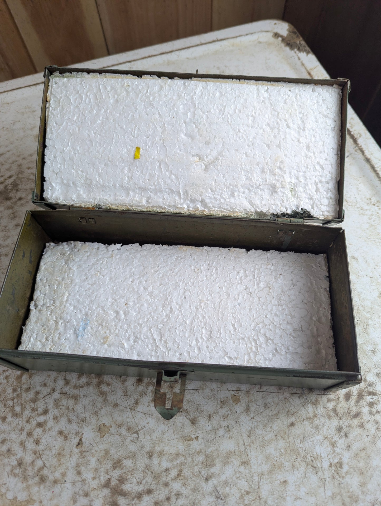 Vintage Parplus Metal 9.5" x 4.5" x 3.5" Storage Box