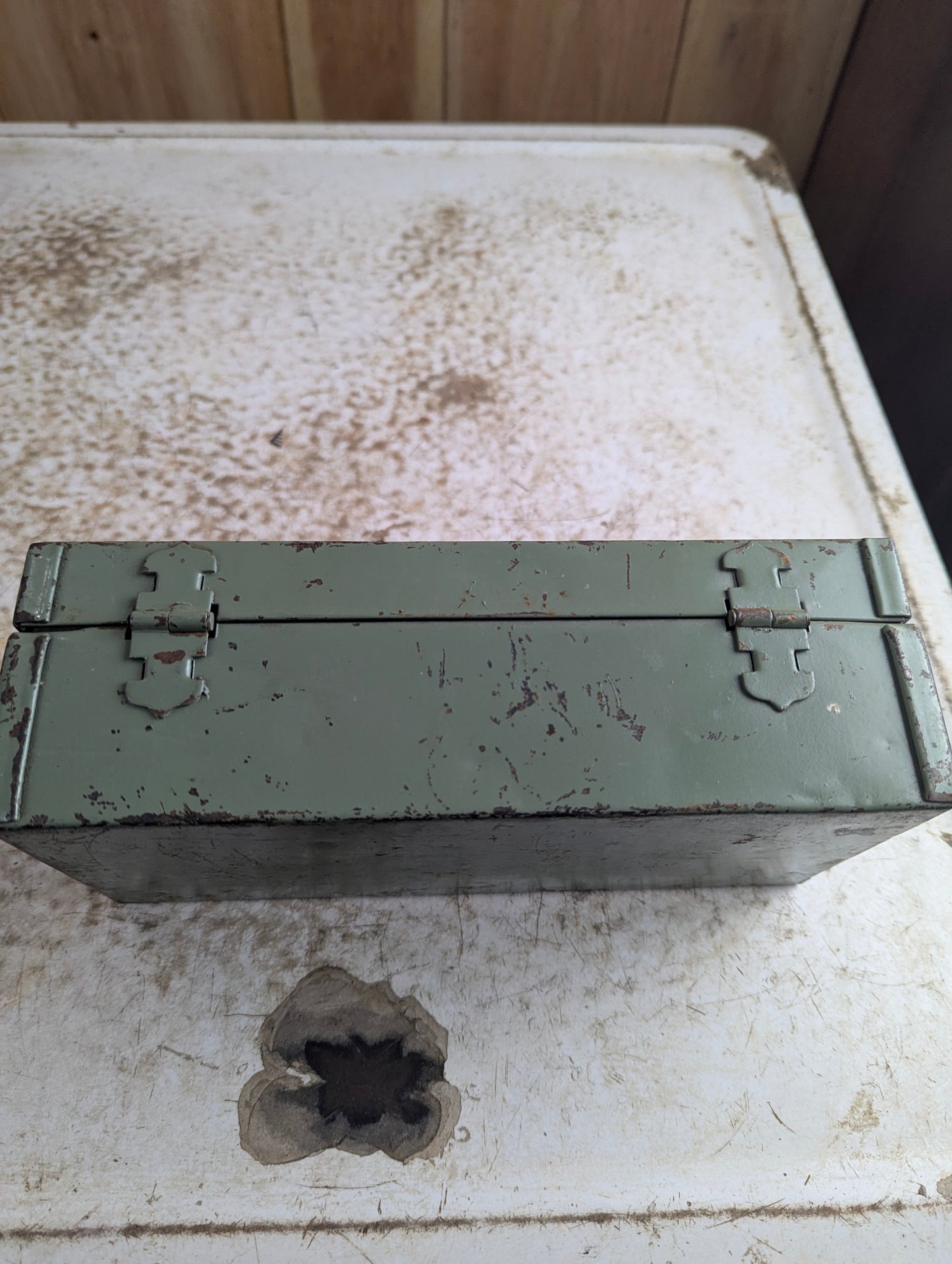 Vintage Parplus Metal 9.5" x 4.5" x 3.5" Storage Box