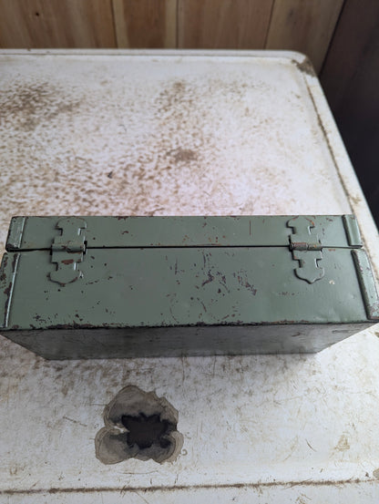Vintage Parplus Metal 9.5" x 4.5" x 3.5" Storage Box