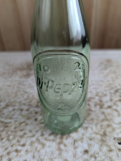 1953 6oz Dr. Pepper Green Duraglass Lexington, KY Embossed Soda Bottle