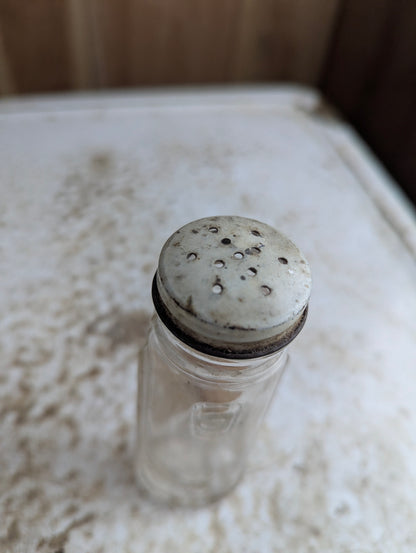 Vintage Club House White Pepper Glass Bottle With Original Label and Cap 1.5oz