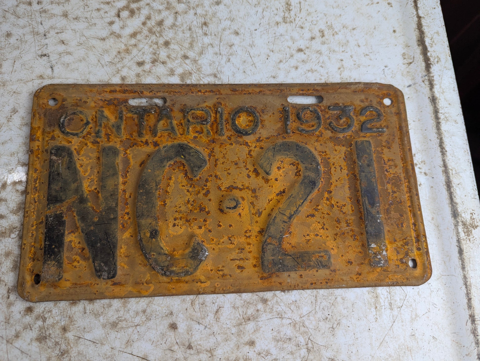 1932 Ontario License Plate