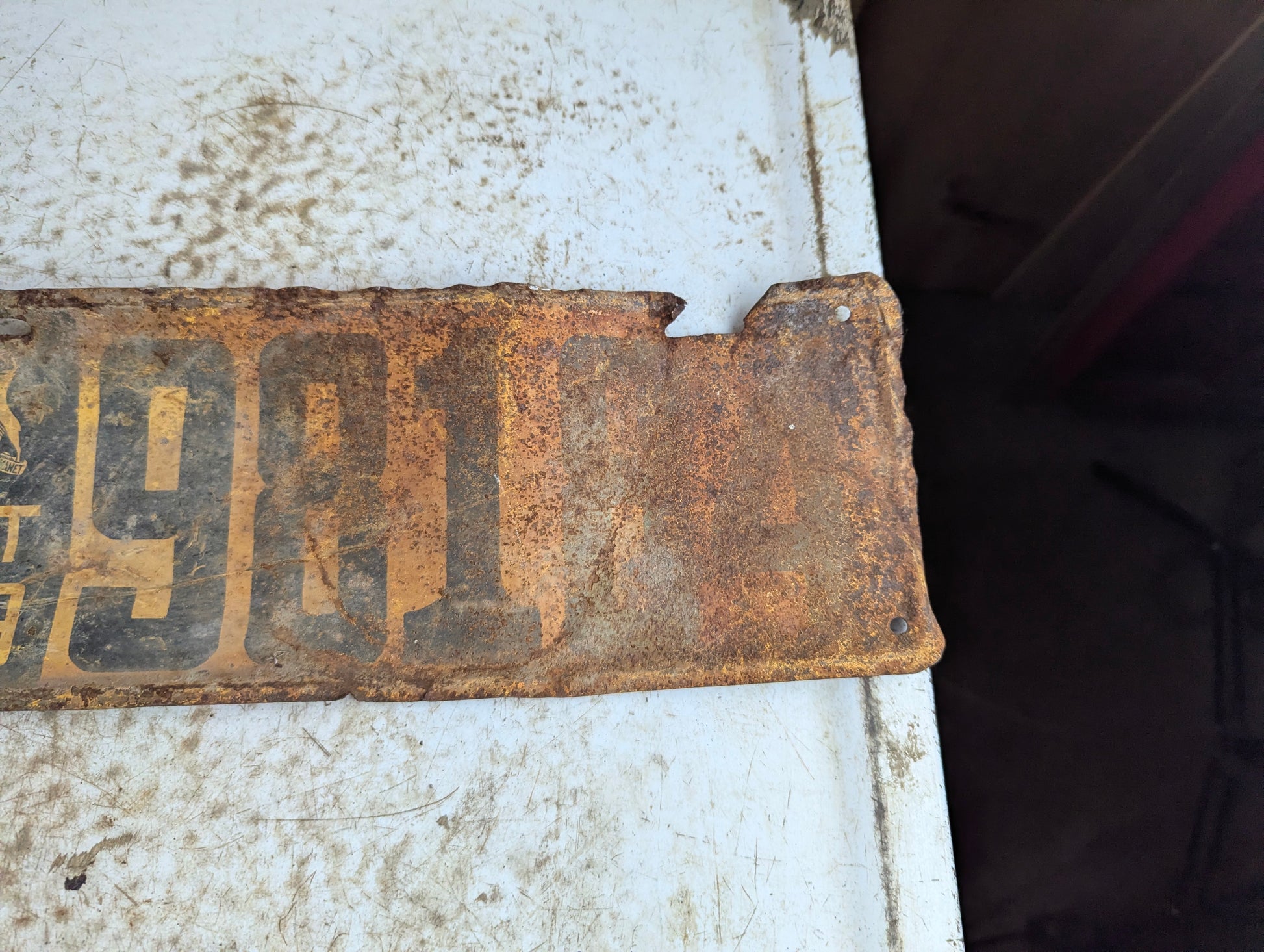 Antique 1919 Ontario Passenger License Plate