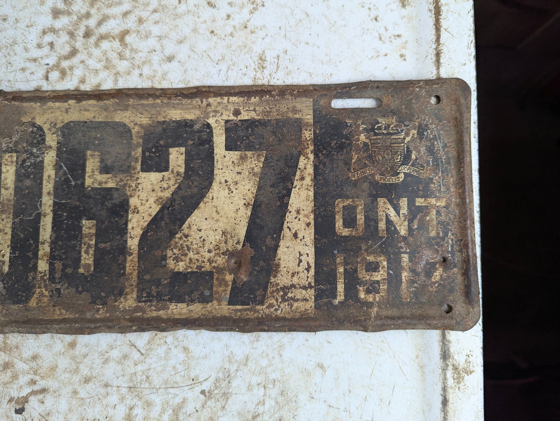 Antique 1918 Ontario License Plate