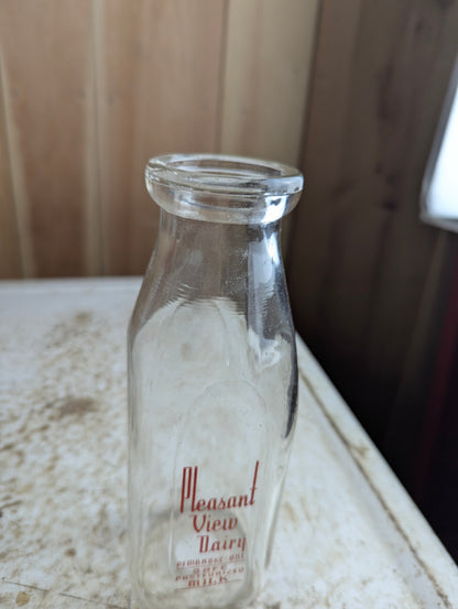 Vintage Pleasant View Dairy Pembroke ACL Pint Milk Bottle