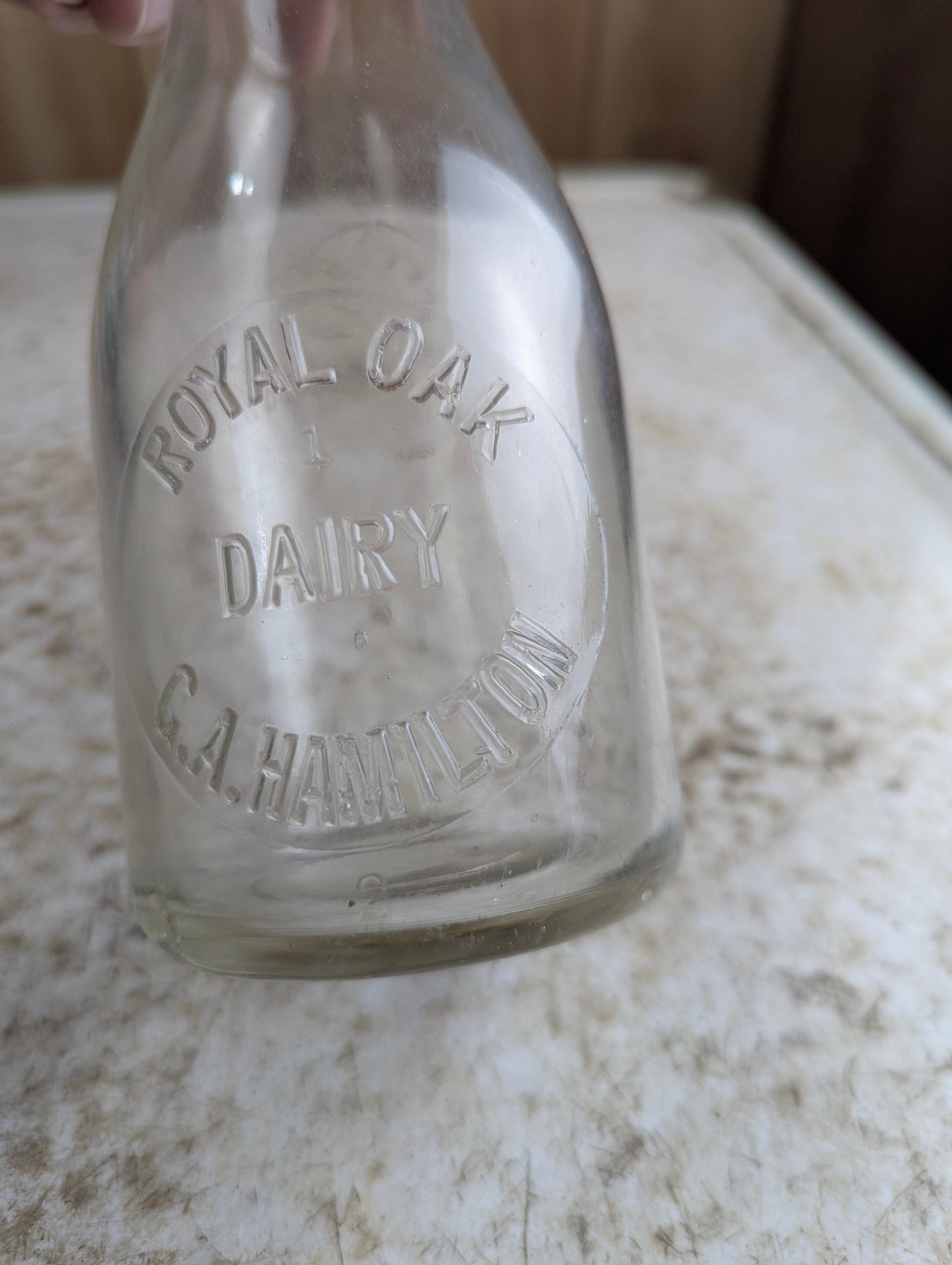 Vintage Royal Oak Dairy Hamilton Embossed Leaf Pint Milk Bottle