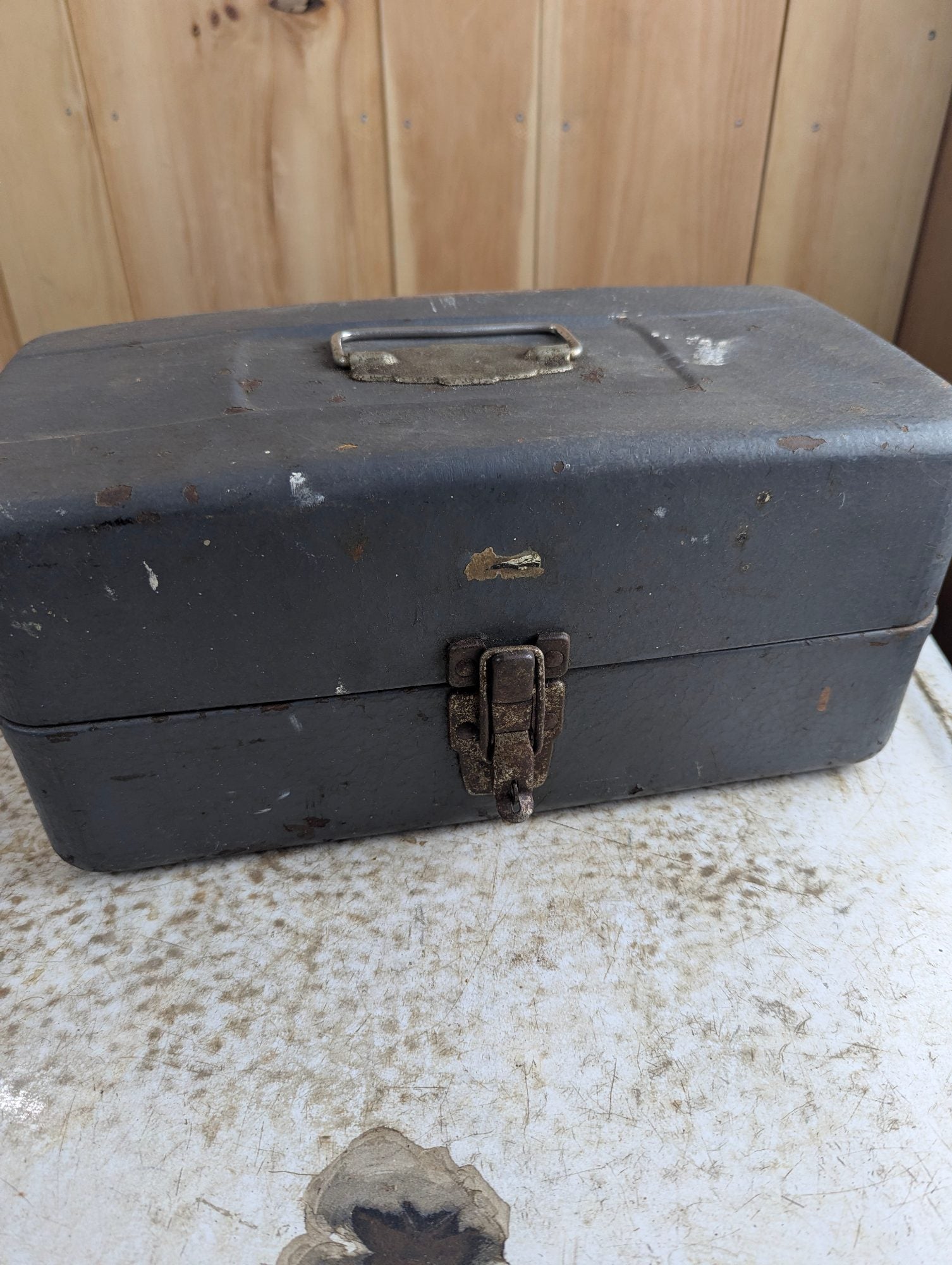Vintage 14.5" x 7" x 6" Metal Tackle Box