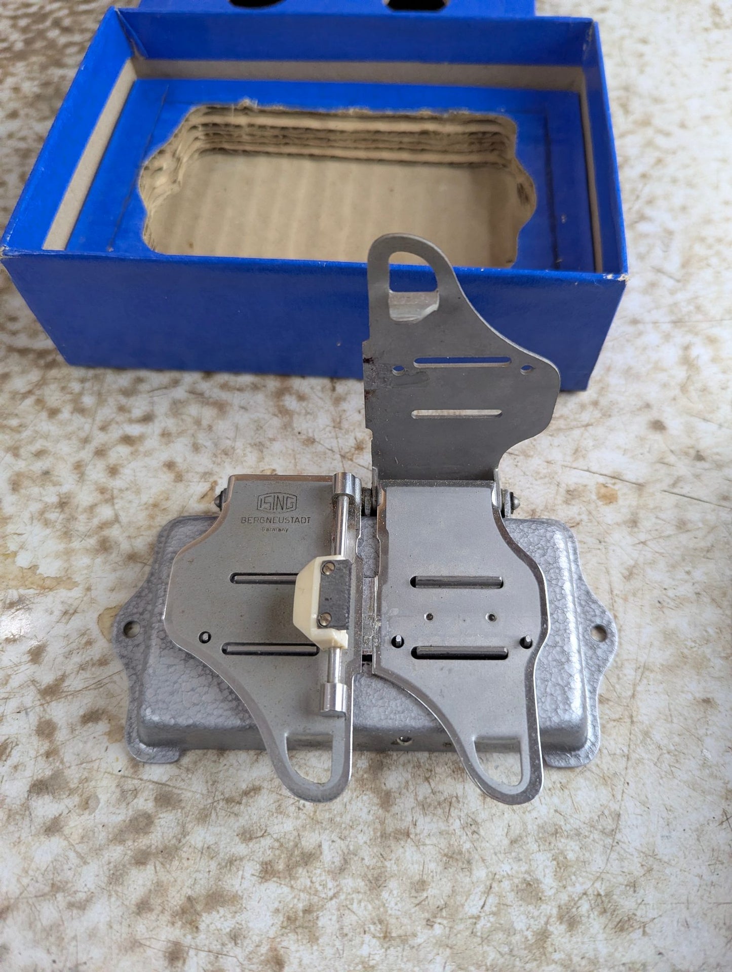 Vintage Isling Klebepresse German 8mm and 16mm Film Splicer in Box