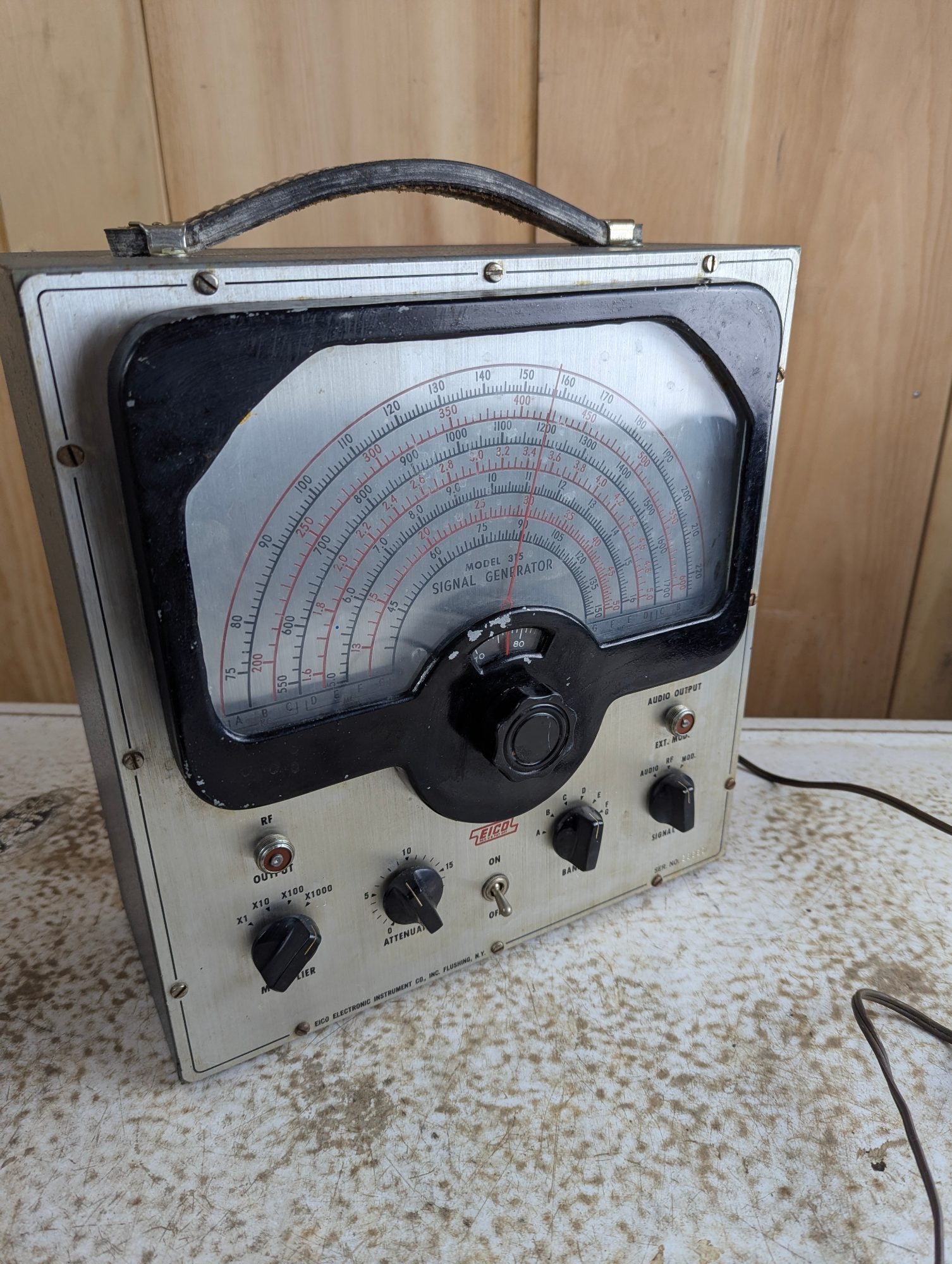 Vintage Eico Model 315 RF Signal Generator - Powers on, but untested.