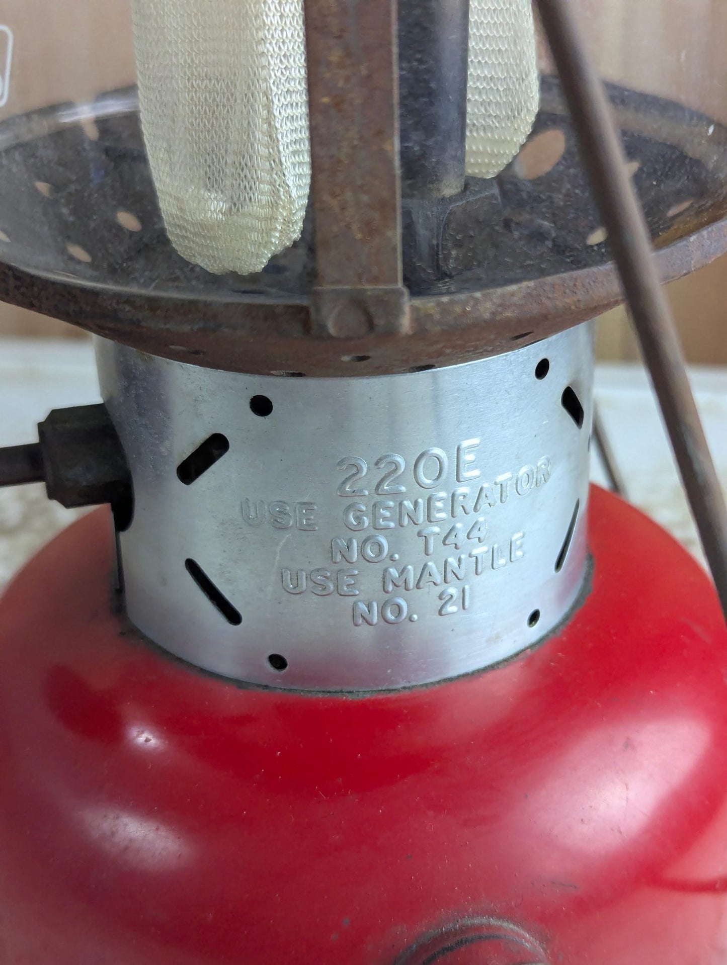 Coleman 220E Dual-Mantle Lantern