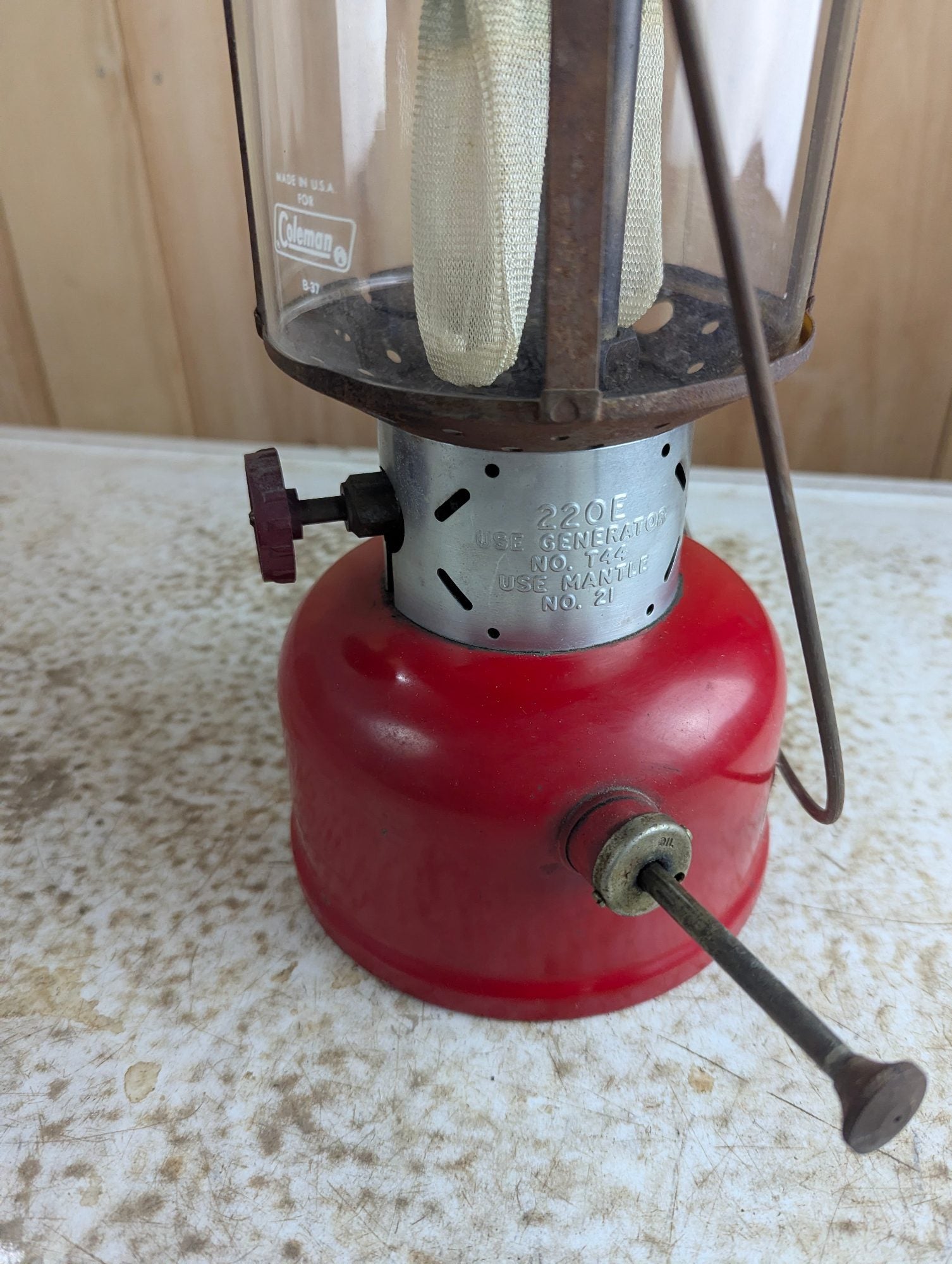 Coleman 220E Dual-Mantle Lantern