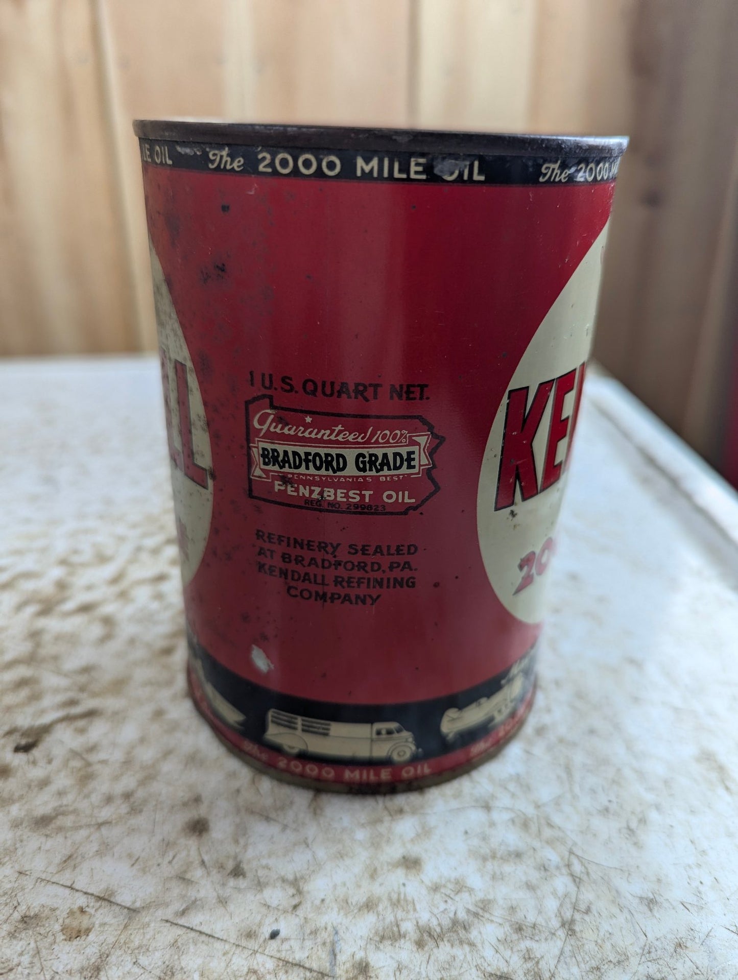Unopened 1940s Kendall 'The 2000 Mile Oil' 1 US Quart SAE 10 Oil Can
