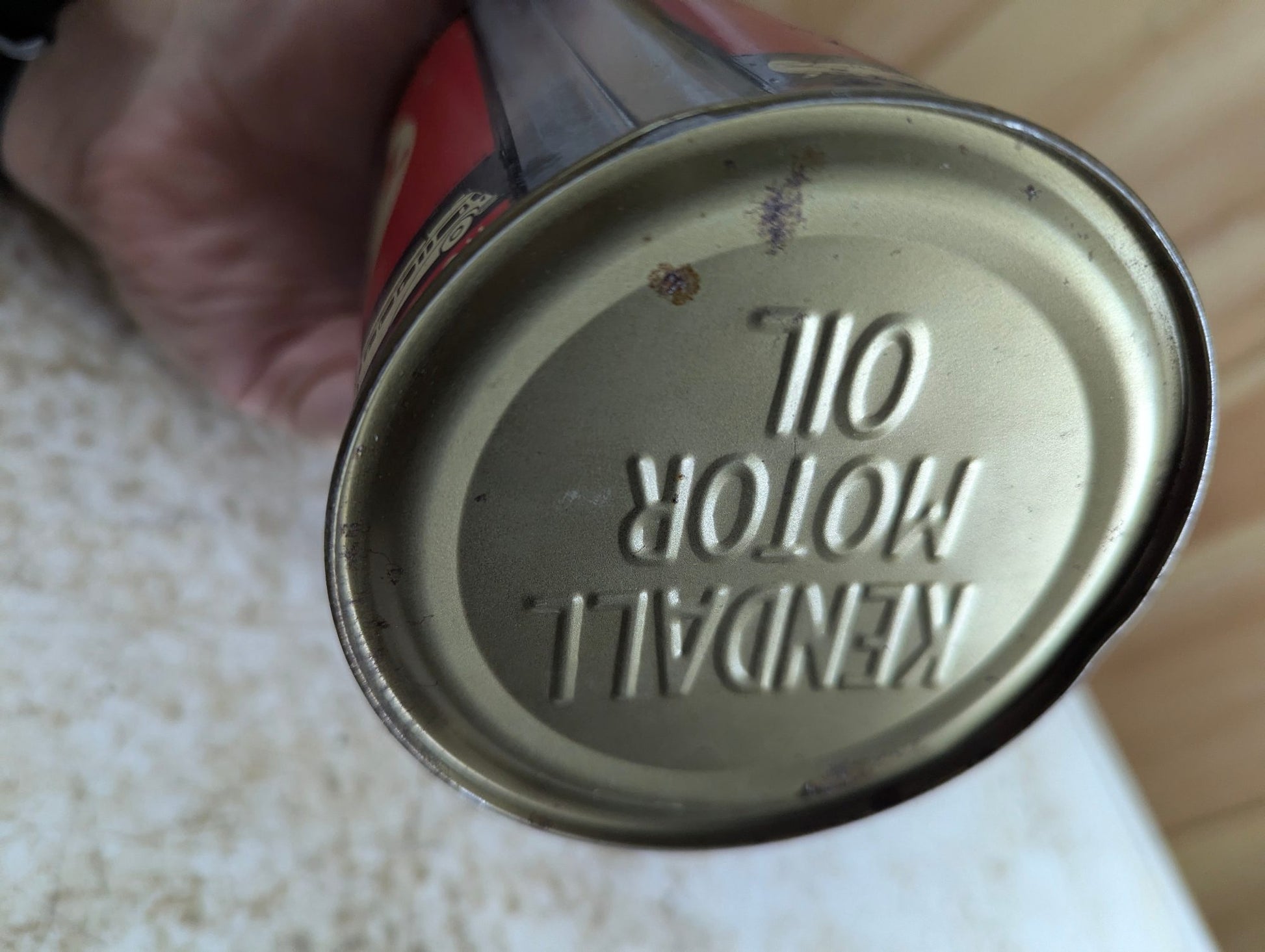 Unopened 1940s Kendall 'The 2000 Mile Oil' 1 US Quart SAE 10 Oil Can