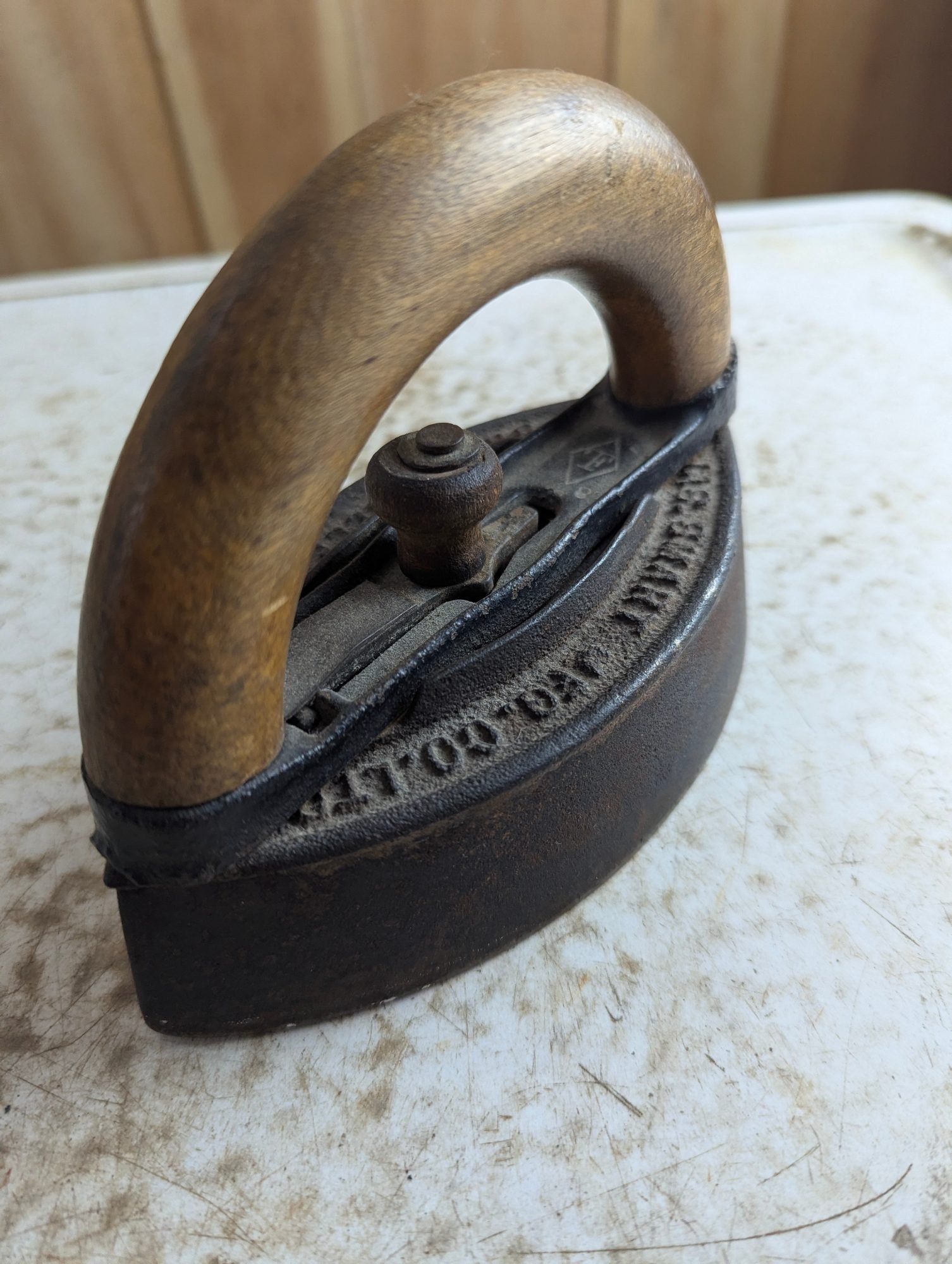 Antique Cast Iron Smart Brockville Sad Iron with Handle