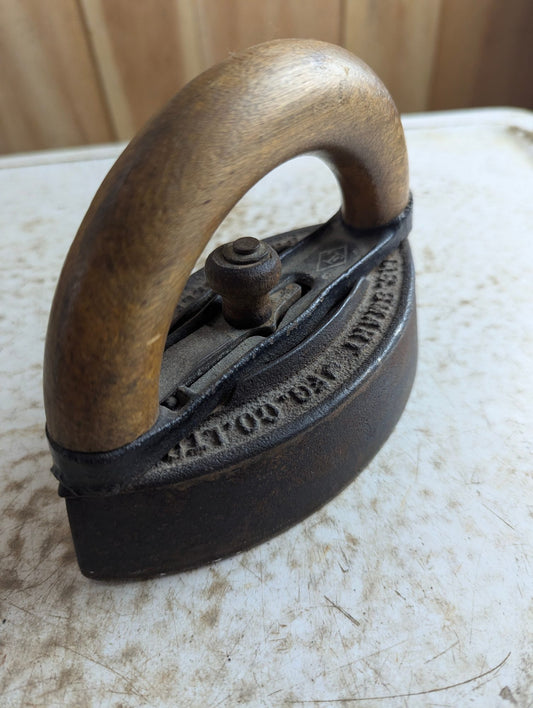 Antique Cast Iron Smart Brockville Sad Iron with Handle
