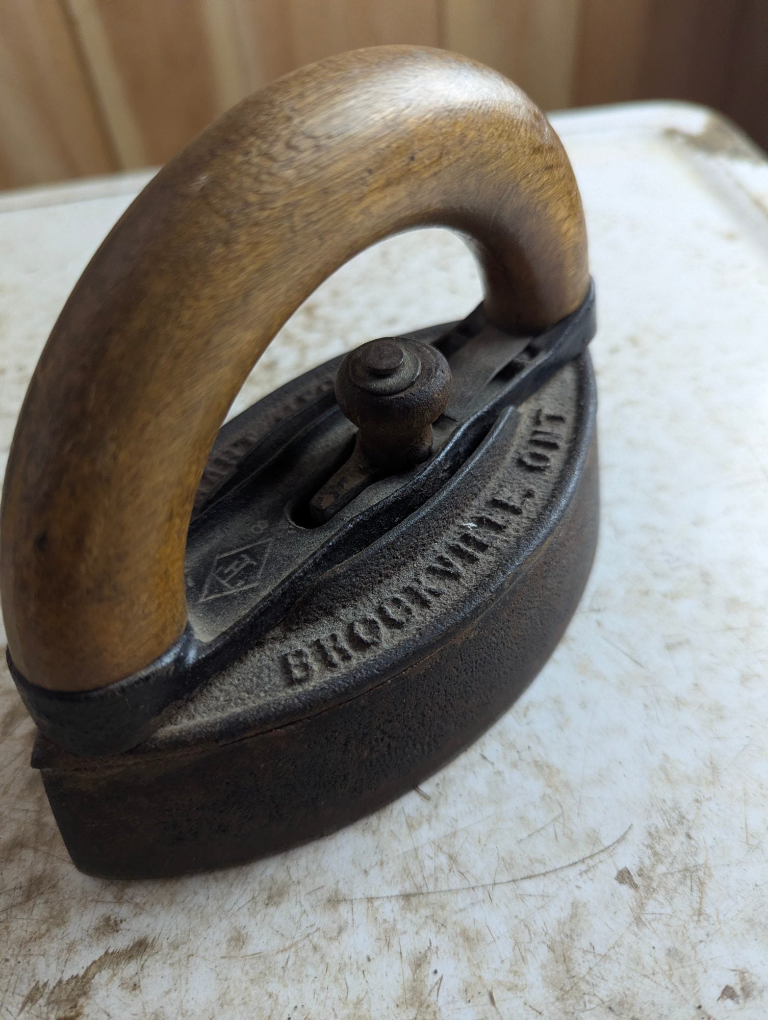 Antique Cast Iron Smart Brockville Sad Iron with Handle