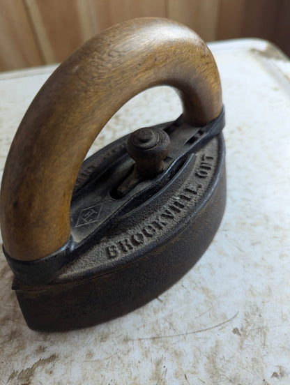 Antique Cast Iron Smart Brockville Sad Iron with Handle