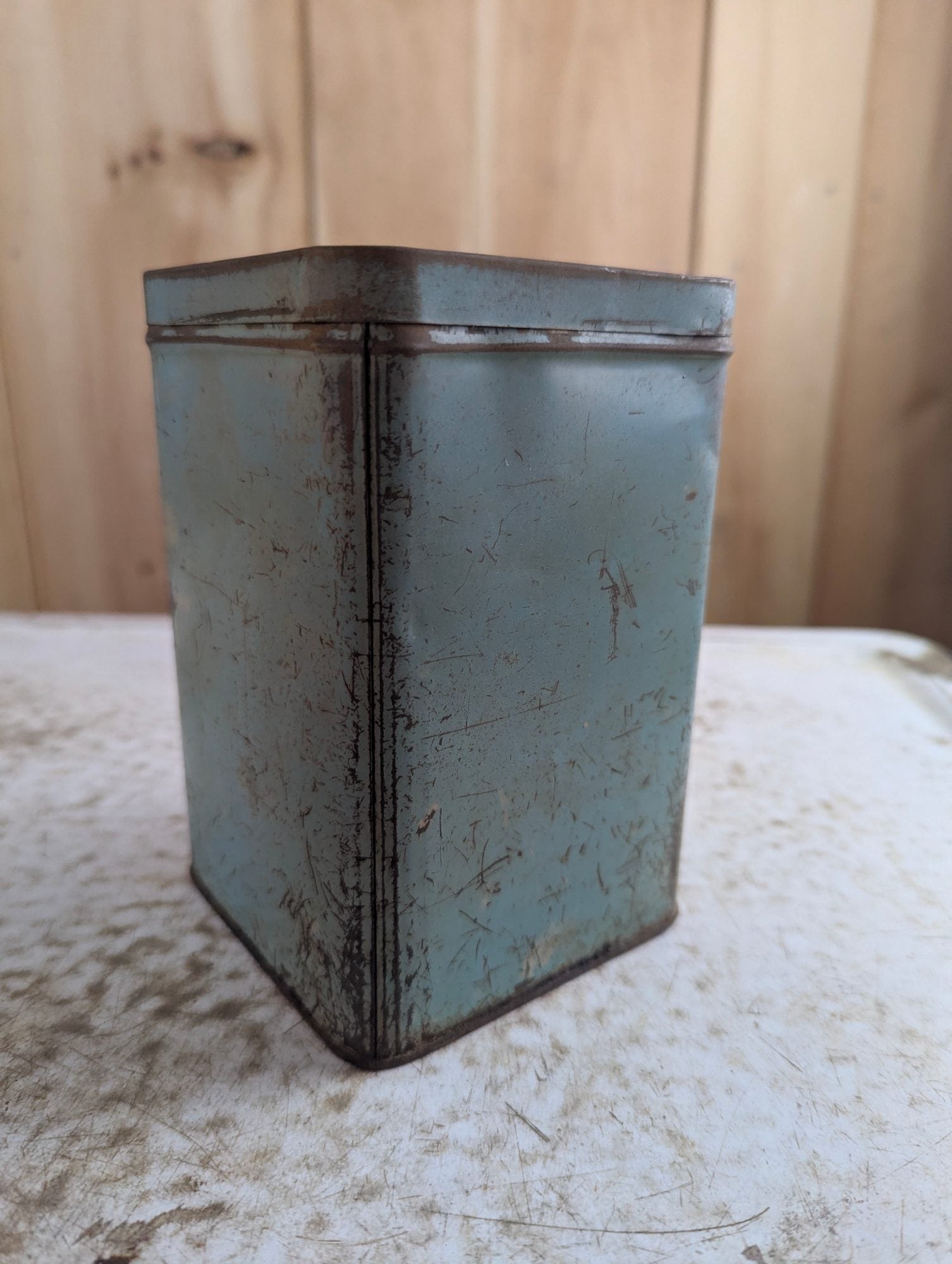 Vintage Blue Golden Tea 1lb Metal Tin - Patina