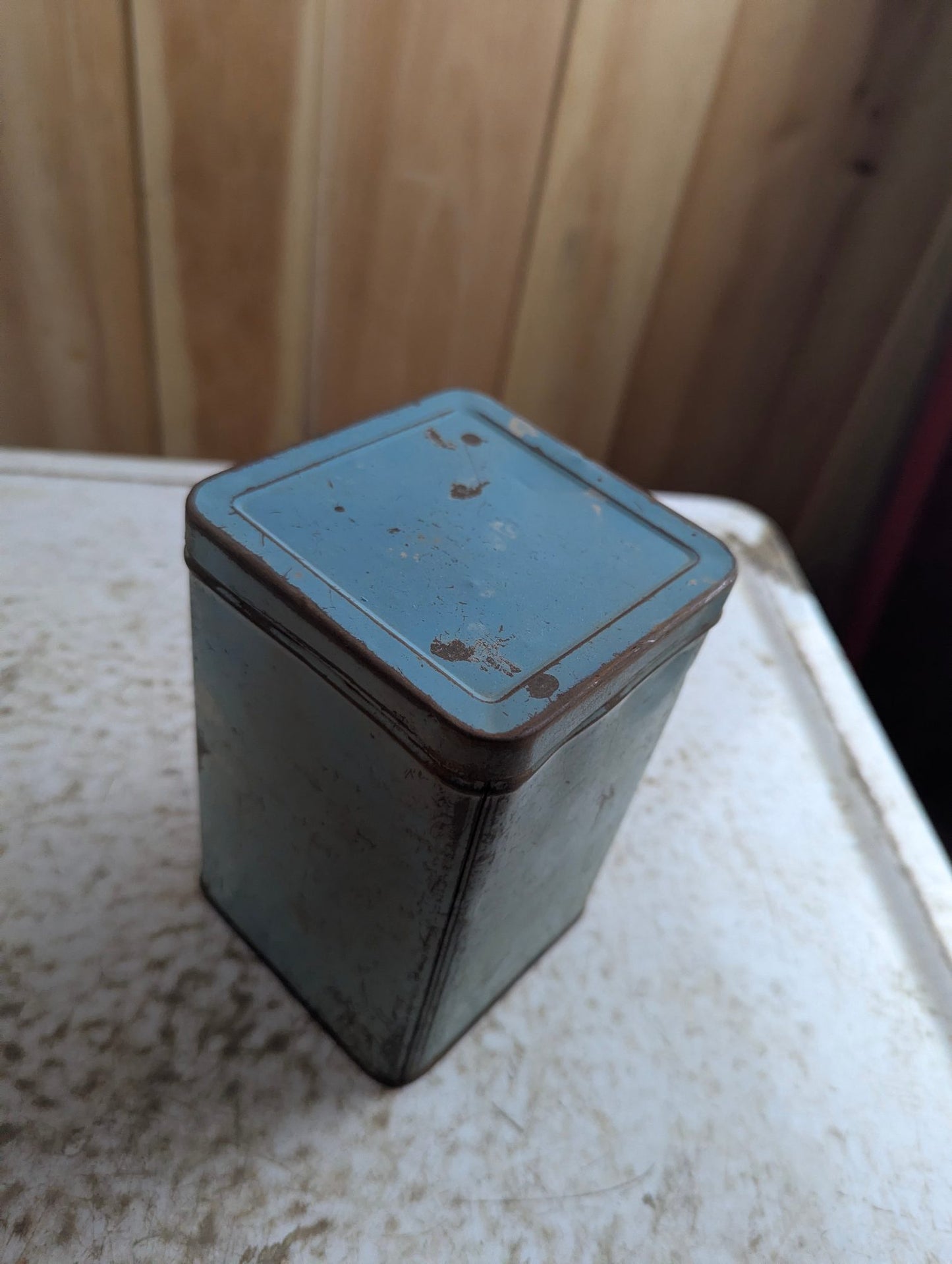 Vintage Blue Golden Tea 1lb Metal Tin - Patina