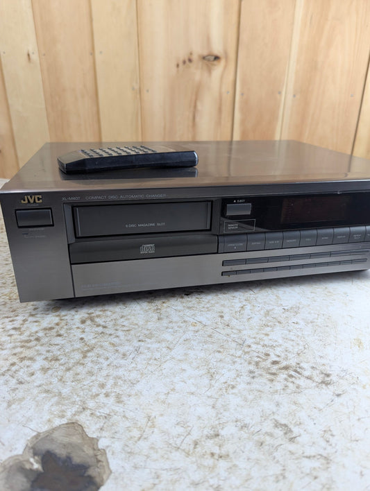 JVC XL-M407 Compact Disc Automatic Changer with Two 6-Disc Magazine Cartridges and Remote - Tested Working