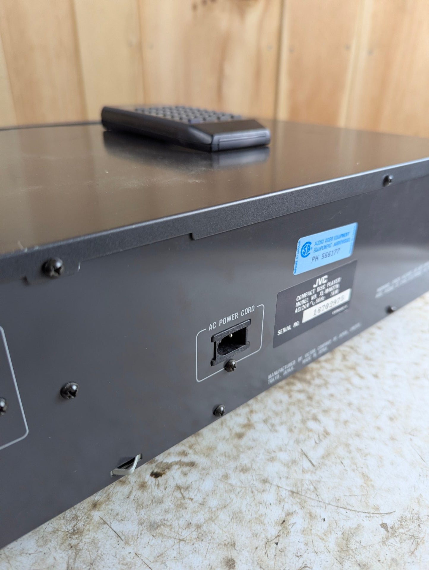 JVC XL-M407 Compact Disc Automatic Changer with Two 6-Disc Magazine Cartridges and Remote - Tested Working
