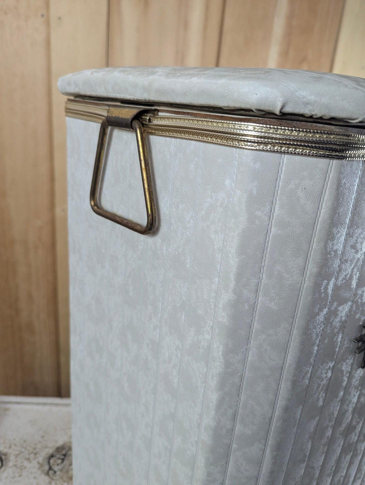 Vintage Clothes Hamper with Handles and Lid