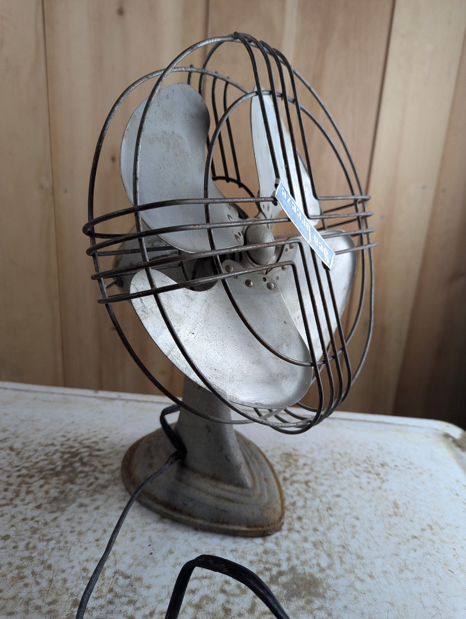 1950s Art Deco Style Sea Breeze Electric Desk Fan