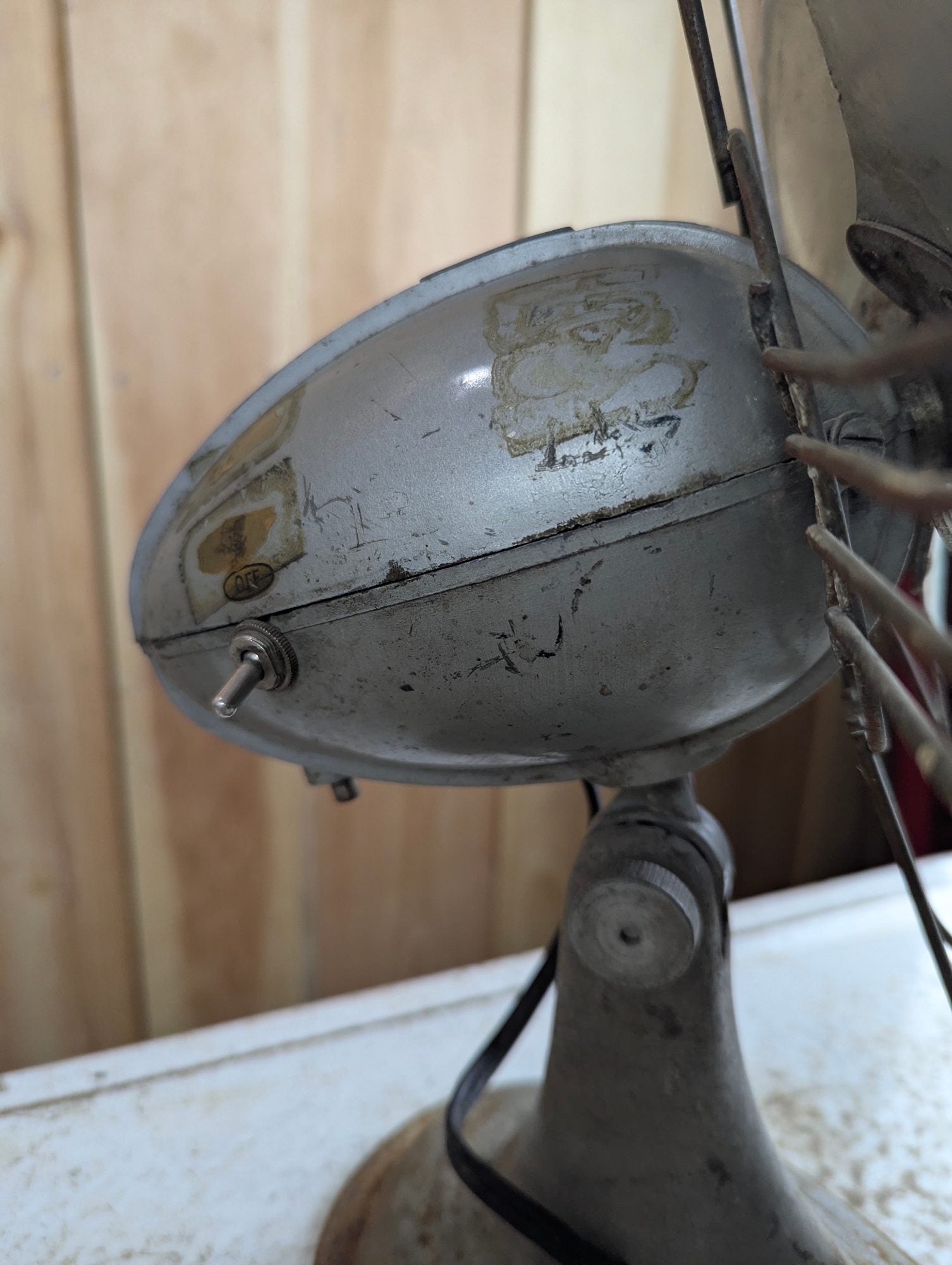 1950s Art Deco Style Sea Breeze Electric Desk Fan