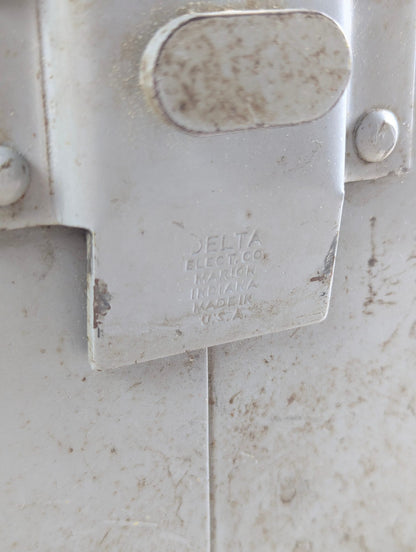 WW2  US Navy Battle Lantern Type J-1-S Delta Electronics