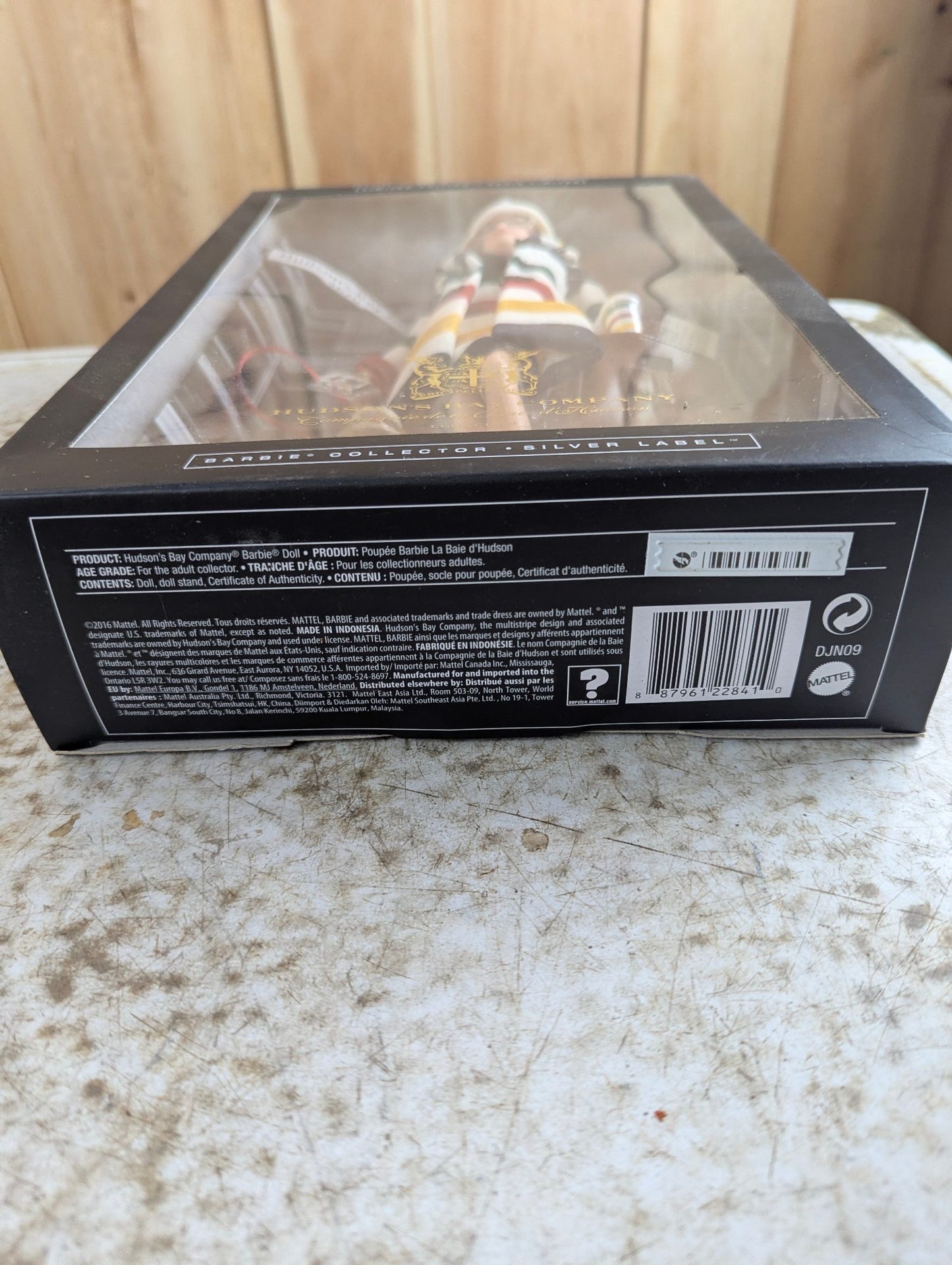 2016 Hudson's Bay Mattel DJN09 Barbie Silver Label Doll NRFB