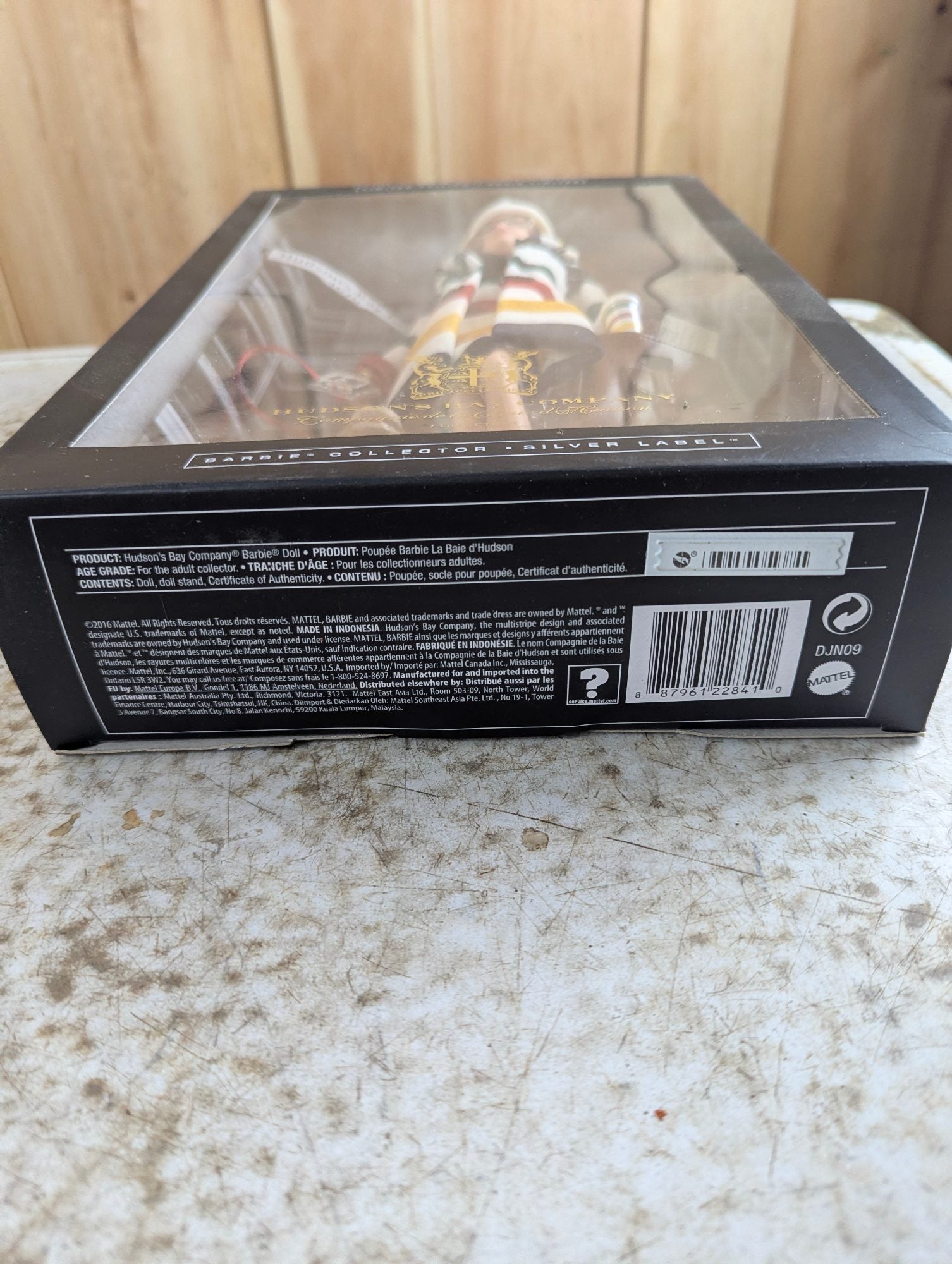 2016 Hudson's Bay Mattel DJN09 Barbie Silver Label Doll NRFB