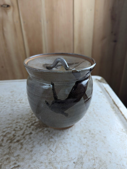 Vintage 5.5" Tall Studio Pottery Ceramic Karatsu Water Jar with Lid