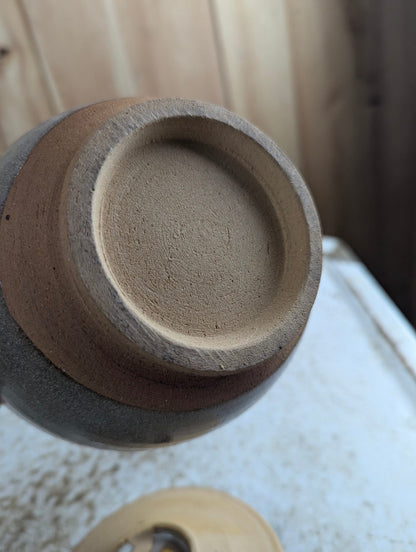 Vintage 5.5" Tall Studio Pottery Ceramic Karatsu Water Jar with Lid
