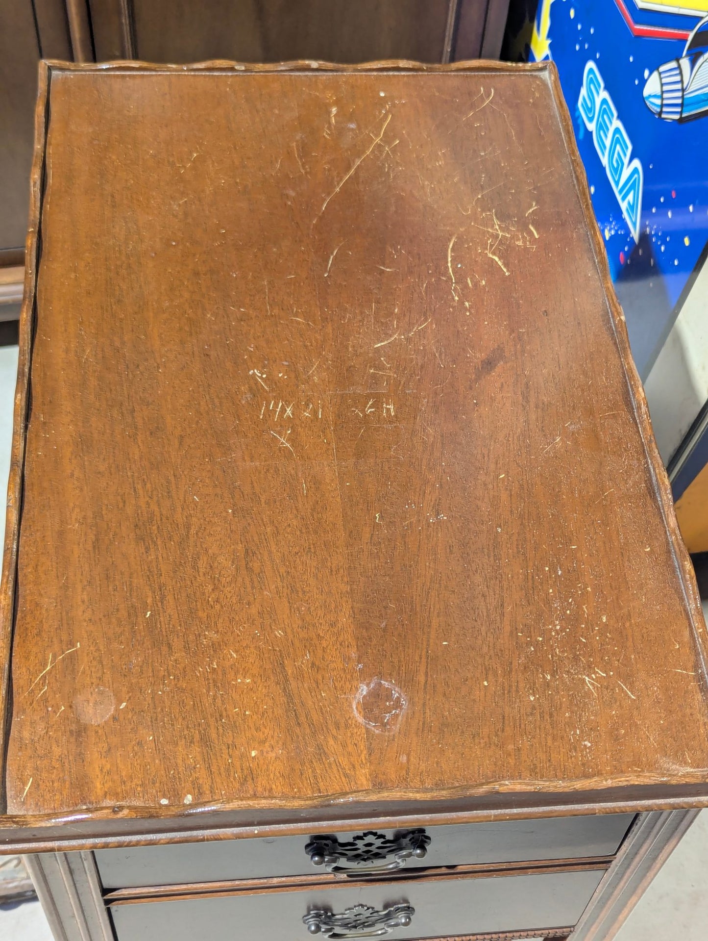Vintage Pie Crust 2-Drawer Side Table 14" x 21" x 26"H