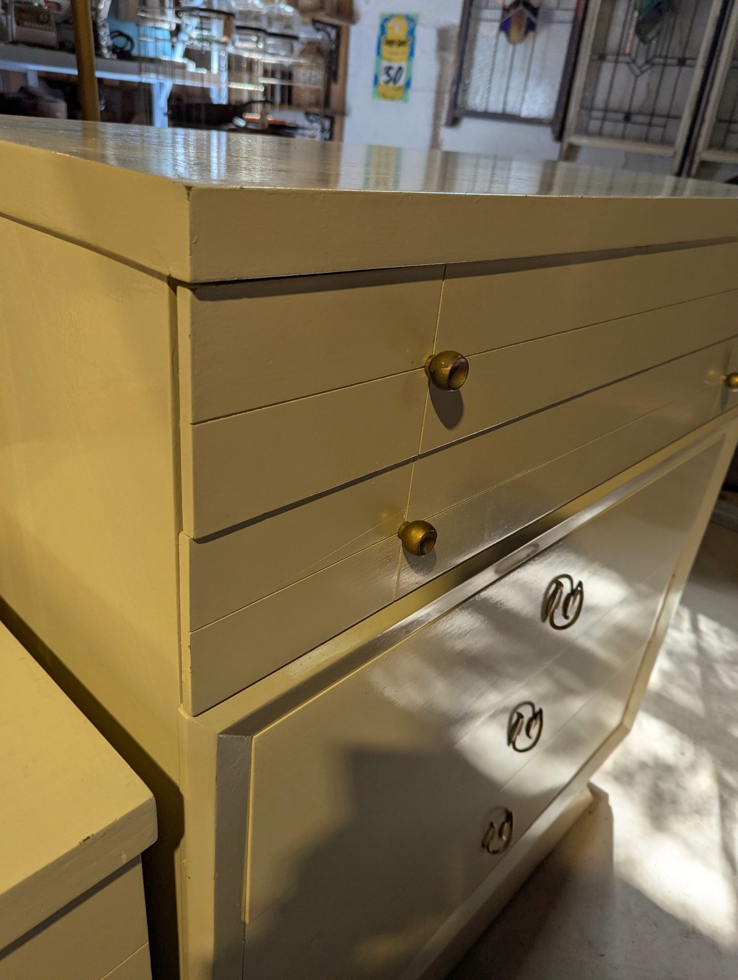 Vintage 40" x 19" 44"H Victoriaville Furniture Highboy 5 Drawer Dresser