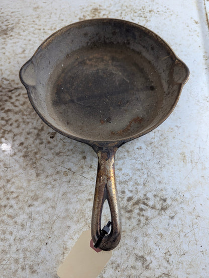 Vintage T. Eaton Co. #5 Cast Iron Skillet
