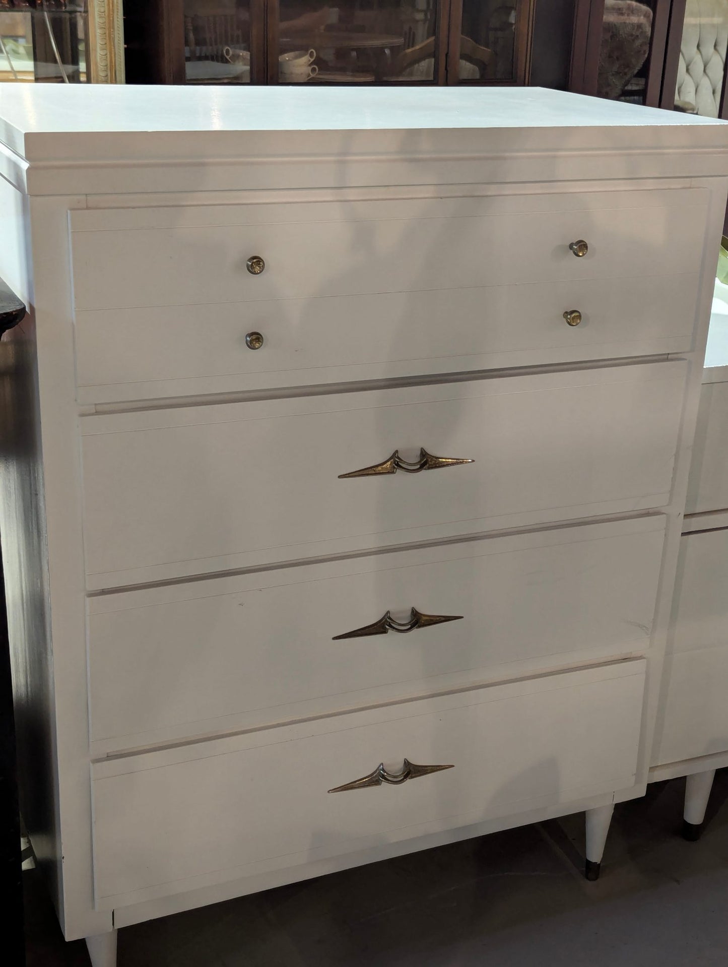 Grenier Furniture Mid-Century Modern 4 Drawer White Dresser 32" x 18" x 42"H
