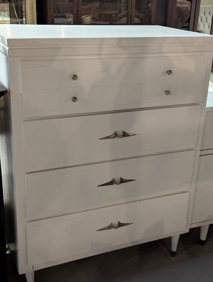 Grenier Furniture Mid-Century Modern 4 Drawer White Dresser 32" x 18" x 42"H