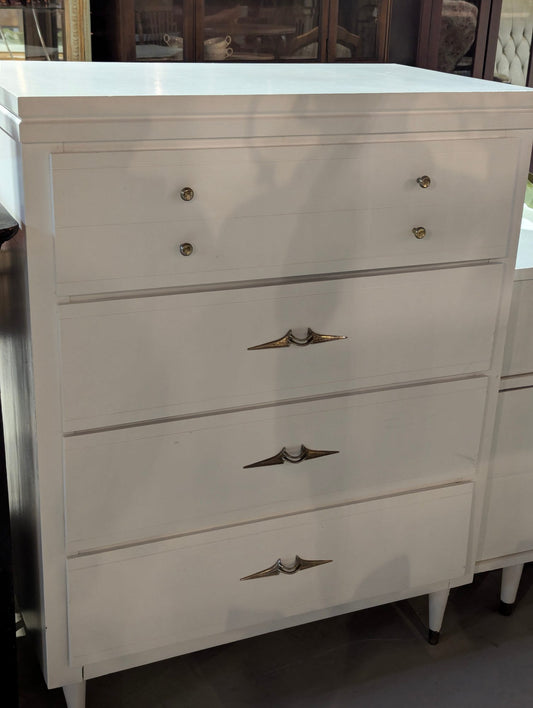 Grenier Furniture Mid-Century Modern 4 Drawer White Dresser 32" x 18" x 42"H
