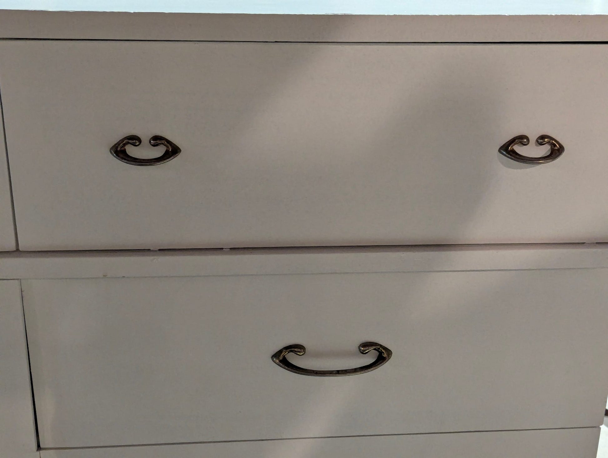 Mid-Centry Modern 6 Drawer Dresser 44" x 17" x 30"H