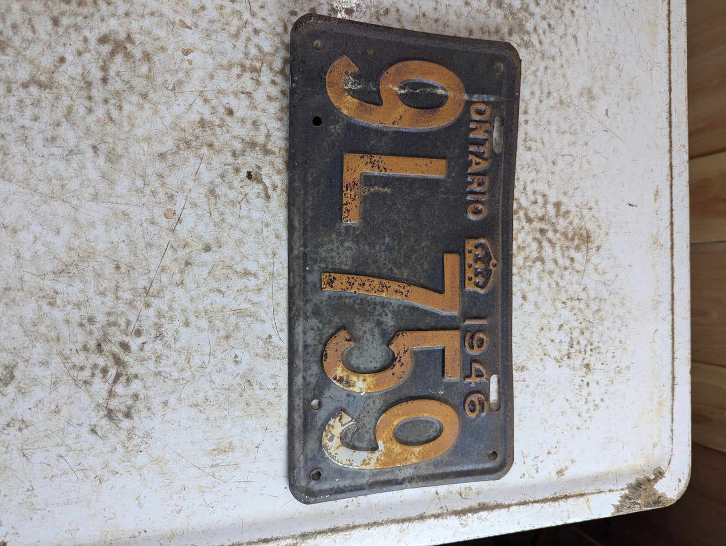 1946 Ontario Passenger Vehicle License Plate '9L759'
