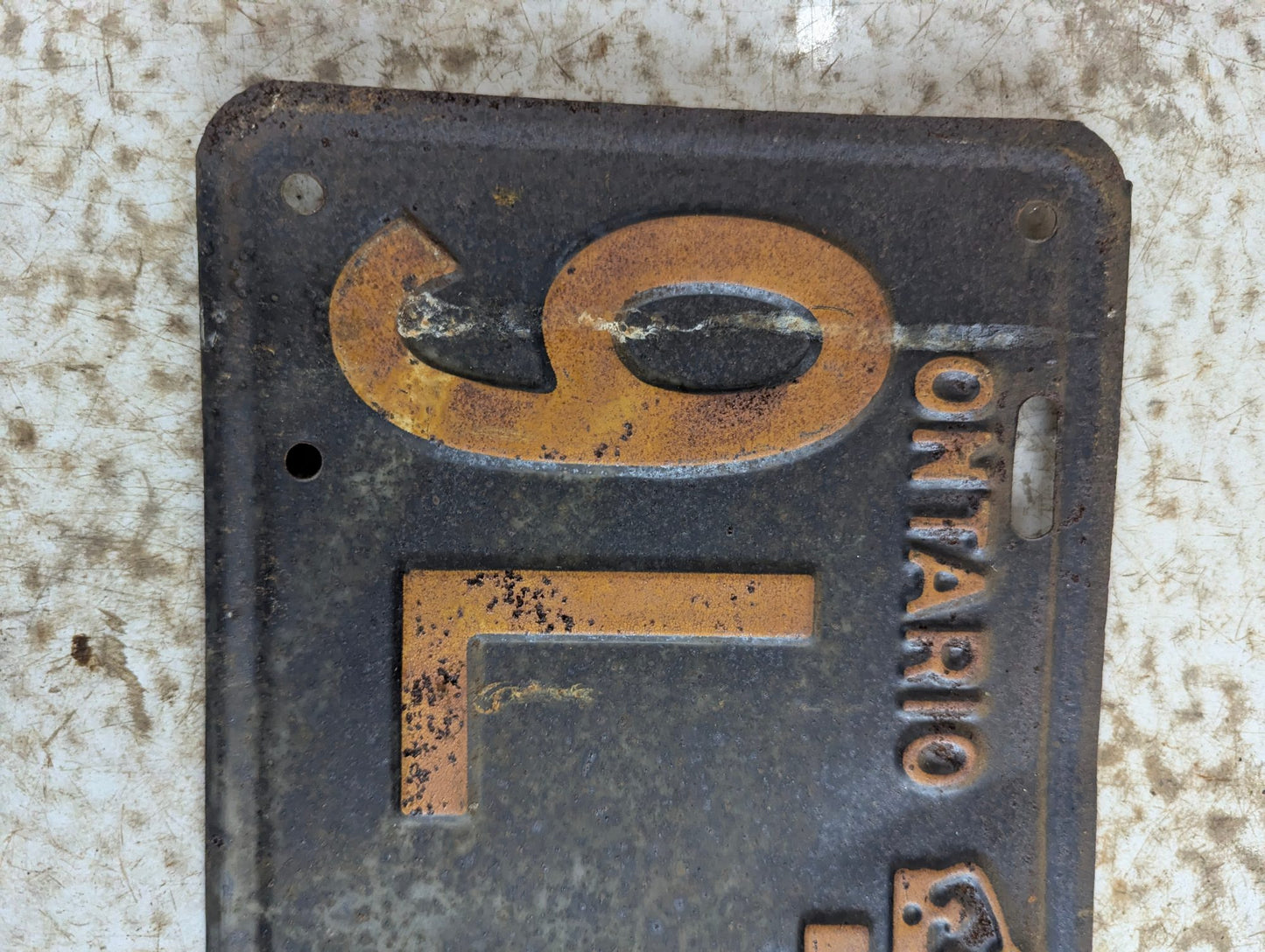 1946 Ontario Passenger Vehicle License Plate '9L759'