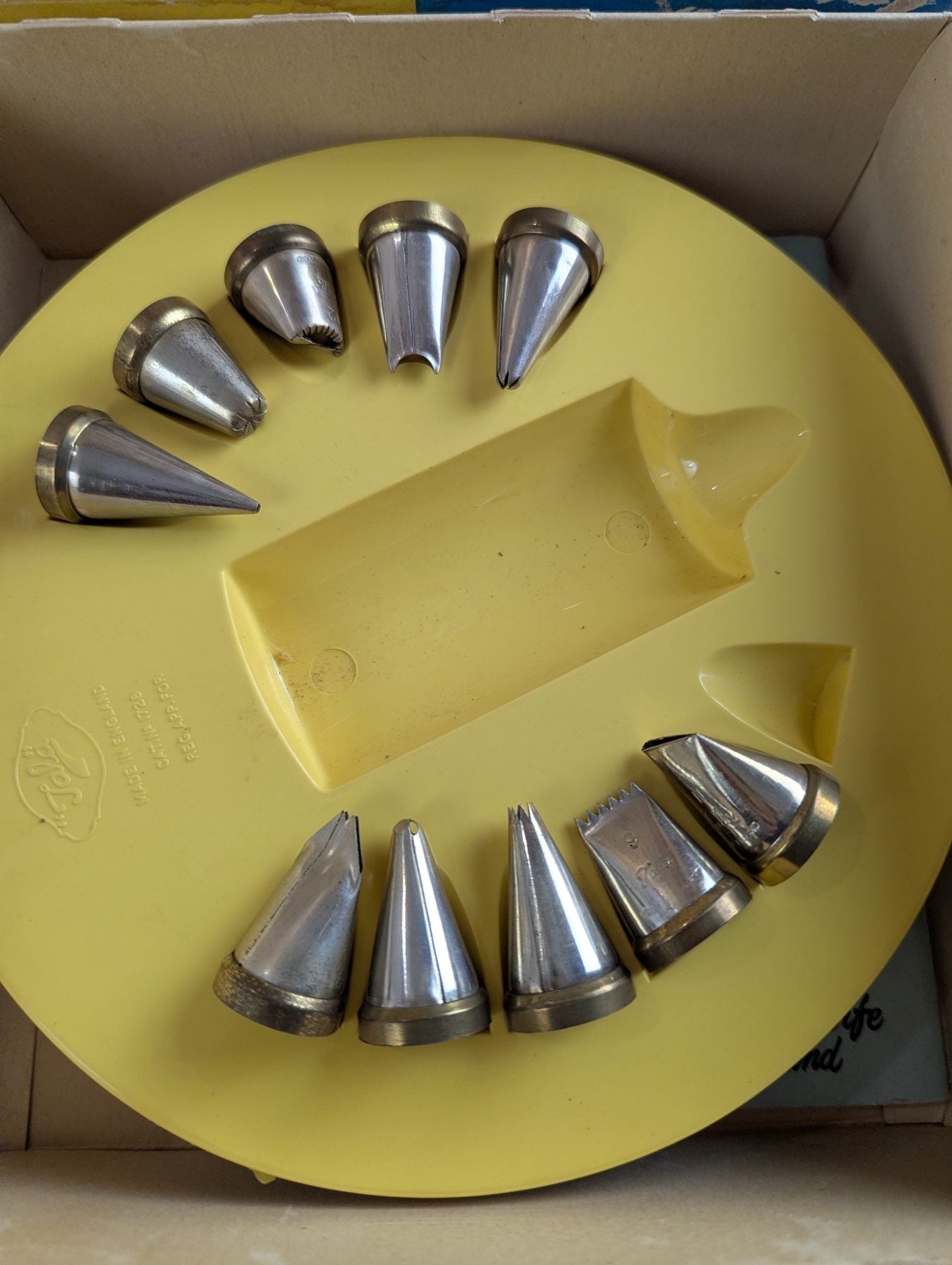 1950s Tala Icing Set with Replacement Pen, Manual and 11 Tips