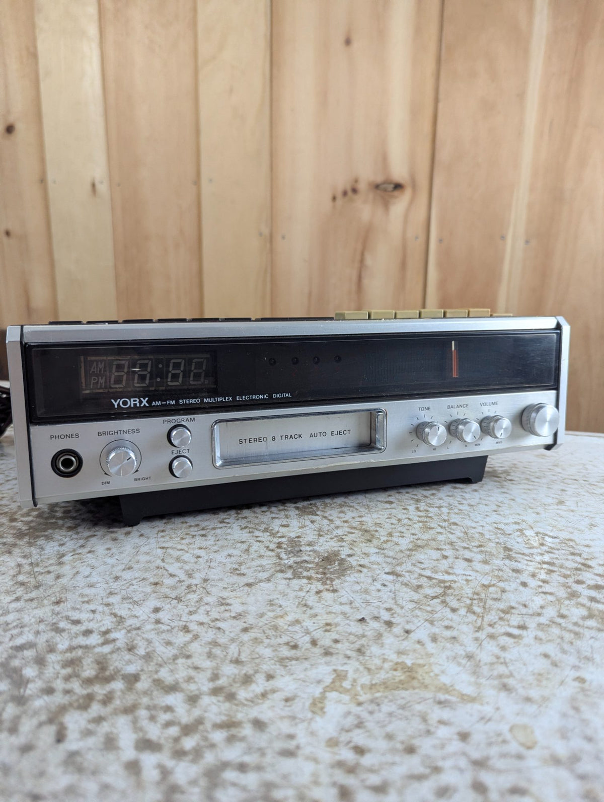 Vintage Yorx AM/FM Stereo 8-Track Digital Clock Radio- Tested Working