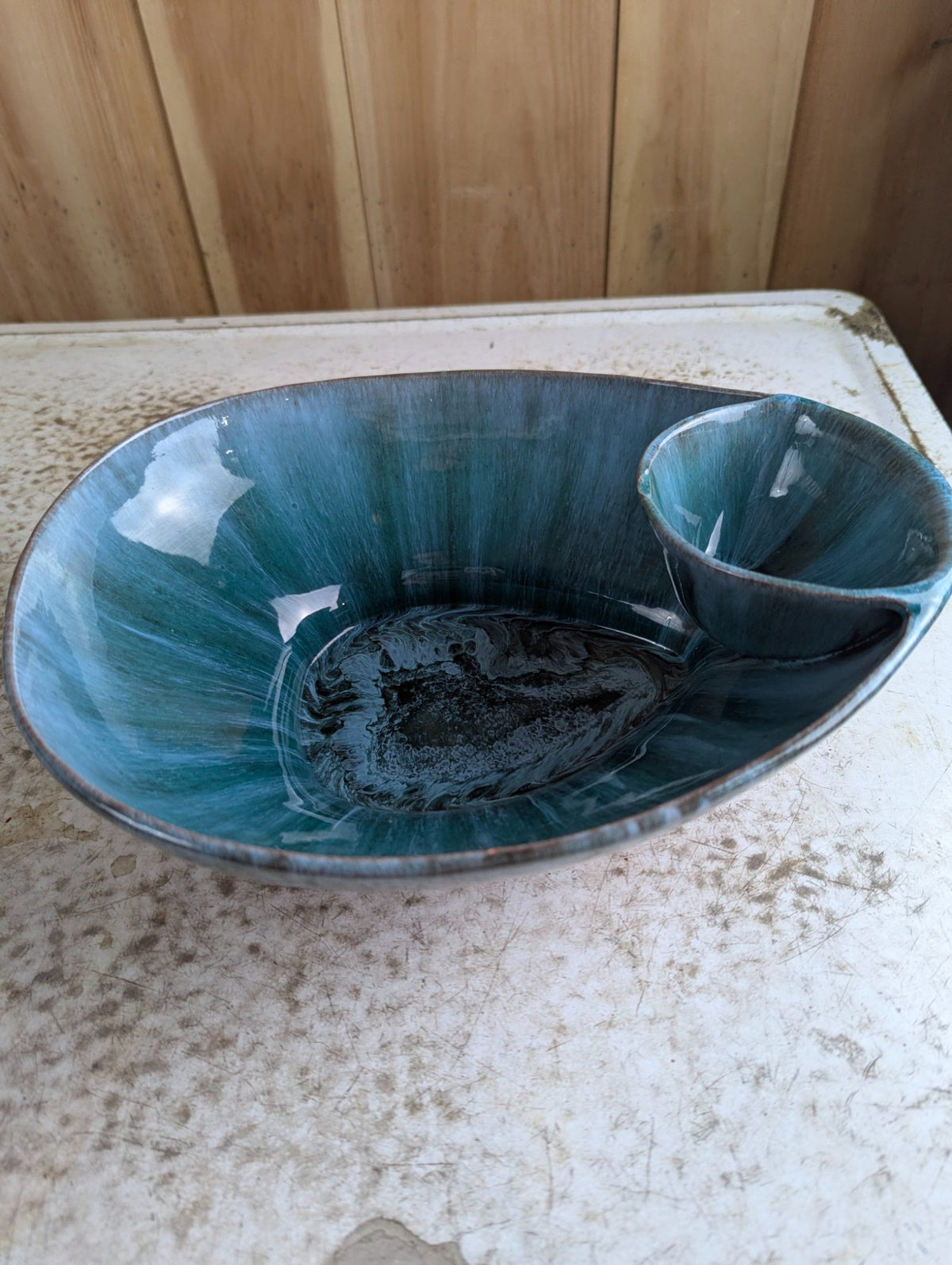 Vintage Blue Mountain Pottery 12" x 9" Chip and Dip Serving Bowl BMP