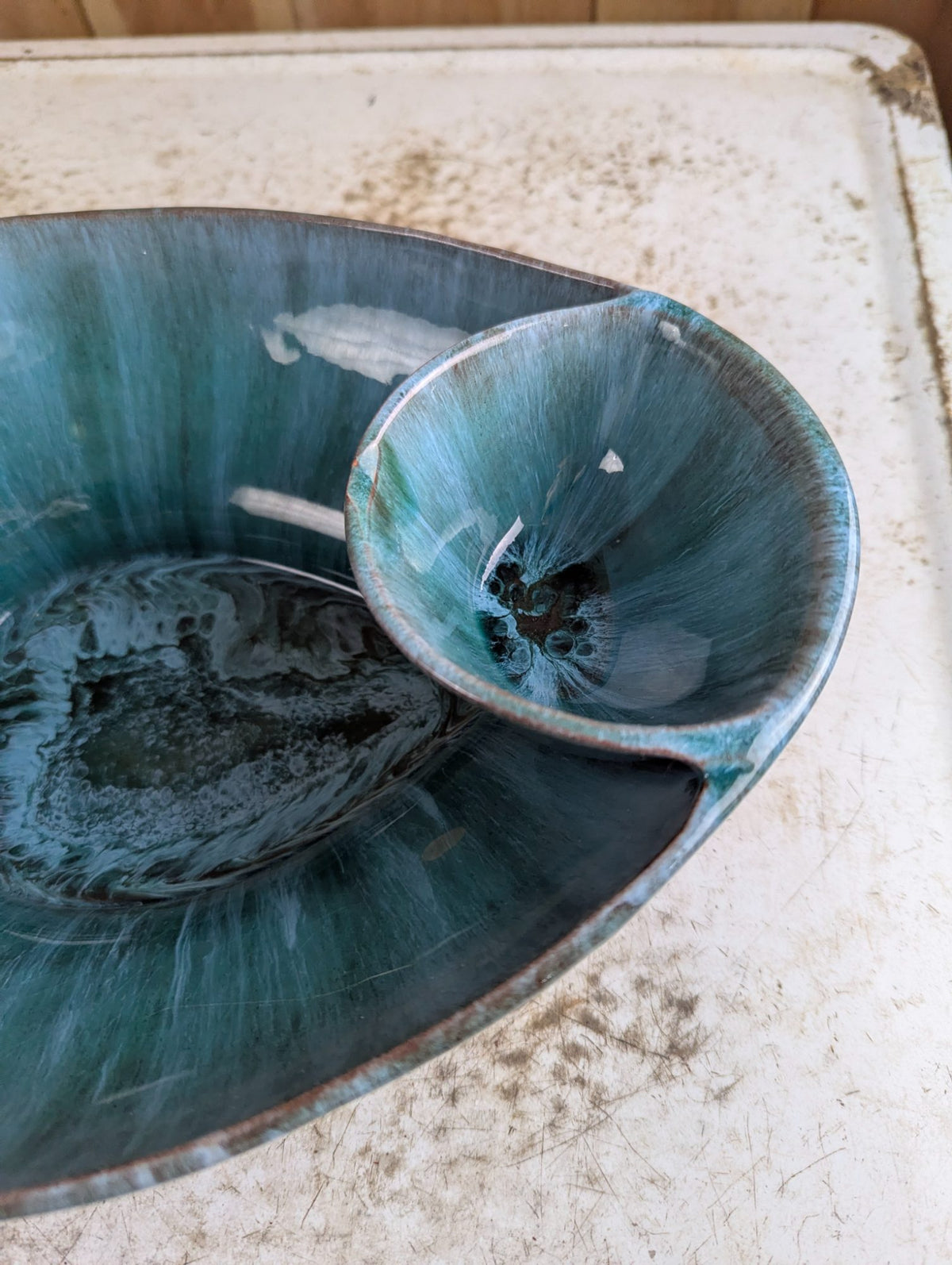 Vintage Blue Mountain Pottery 12" x 9" Chip and Dip Serving Bowl BMP
